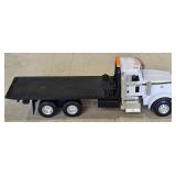 ERTL Big Farm John Deere Rollback Flatbed Truck