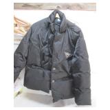 GUC WOMENS REPLICA PUFFER JACKET SIZE M