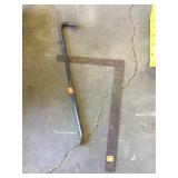Square, Crowbar