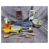 Food mill & utensils (graters, slicer, lemon