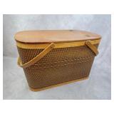 Hawkeye picnic set and basket