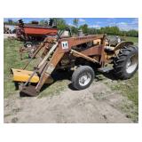 International Industrial tractor w/ 2000 loader