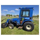 New Holland TC29D tractor w/ 7308 loader