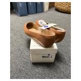 Size 6W woman shoes Size 6W woman shoes