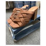Size 7 women Size 7 women