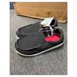 Size 4 cat and Jack sneakers Size 4 cat and Jack sneakers