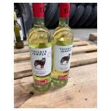 Tussock Jumper Pinot Grigio  2018 ... You are bidding on 2 bottles of 750 ml.
