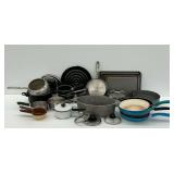 Cookware with Pans, Pots and Baking Sheets