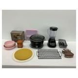 Kitchen Items including Oneida Bowl, Hamilton Beach Blender, and Proctor Silex Slow Cooker
