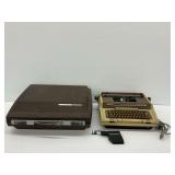 Smith Corona Coronamatic 2500 Electric Typewriter with Case...powers on