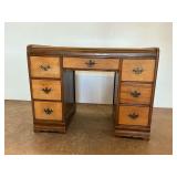 Wooden Kneehole Desk with Seven Drawers