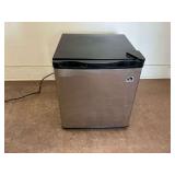 Igloo Compact Refrigerator Model FR180... works