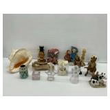 Decorative Ornaments and Figurines