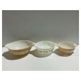 (3) Pyrex Sandalwood Cinderella Mixing Bowls