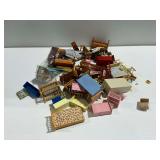 Dollhouse Furniture and Dolls