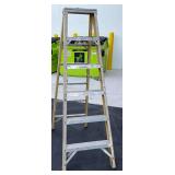 Werner 6 ft. Fiberglass Stepladder