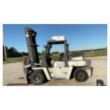 1988 Nissan 15500 forklift