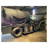 1978 Ford F700 Distributor Truck
