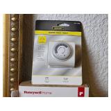 Defiant Indoor Basic Timer in Packaging