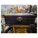 Damask - style Jewelry Box w/ Mirror
