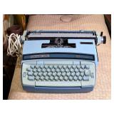 SCM Smith-Corona Coronet Super 12 Typewriter