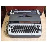 Vintage SCM Smith-Corona Electra 210 Typewriter