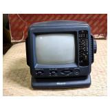 Memorex MT0550 Portable 5.5 Inch B/W TV/Radio