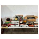Model Train Cars and Accessories