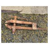Blacksmith Post Leg Vise