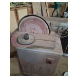 INDUSTRIAL BELT SANDER. MODEL UNKNOWN.