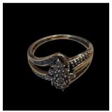 10K GOLD DIAMOND CLUSTER RING, SIZE 7, 2.53 GRAMS