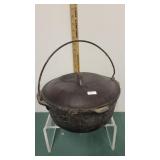 Cast Iron Dutch Oven 8 D O Marked