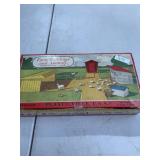 Plasticville 1617 Farm Building/animals 1950s Plasticville 1617 Farm Building/animals 1950s