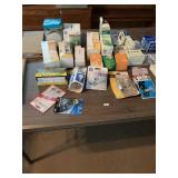 Large Lot of Lightbulbs various sizes Large Lot of Lightbulbs various sizes