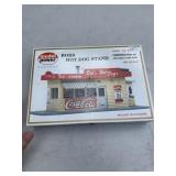 Model Power HO Scale Hot Dog House Model Power HO Scale Hot Dog House