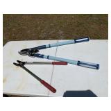 Telescoping Lopper and pruning shears Telescoping Lopper and pruning shears