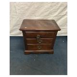 Nightstand Matches lot 483/484
