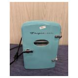 Frigidaire 6 Can Retro Fridge Cooler-works