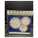 NOS 16PC PORCELAIN CHRISTMAS DINNERWARE