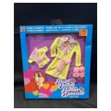 1985 Mattel Heart Family Family Fashions Robes
