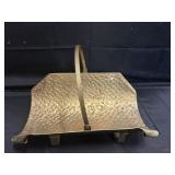 BRASS FIREPLACE LOG BASKET W/FEET