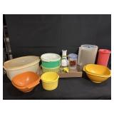 VINTAGE TUPPERWARE LOT