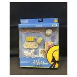 2002 LEARNING CURVE MADELINE BIRTHDAY PLAYSET