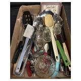 KITCHEN UTENSIL LOT