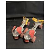 VINTAGE SKATES