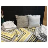 KING SIZE BEDDING AND CURTAINS