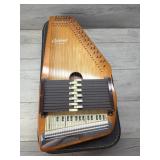 VINTAGE 12 CHORD AUTOHARP BY OSCAR SCHMIDT W CASE