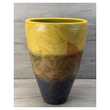DECORATIVE CERAMIC POT W LEAF STYLE OVERLAY