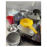 POTS PANS COOKWARE TUPPERWARE WILTON