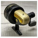 VINTAGE ABU GARCIA CLOSED FACE FISHING REEL